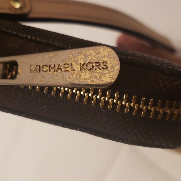 Michael Kors Wallet - Picture 3 of 9